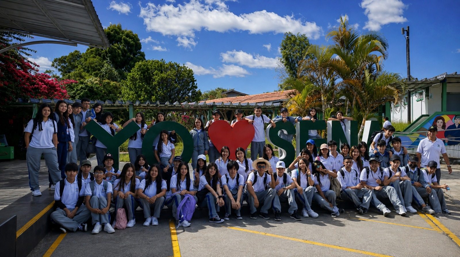 Estudiantes en salida pedagógica al SENA